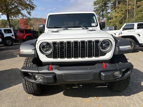 New 2026 Jeep Gladiator Rubicon w/ Steel Bumper Group image 2