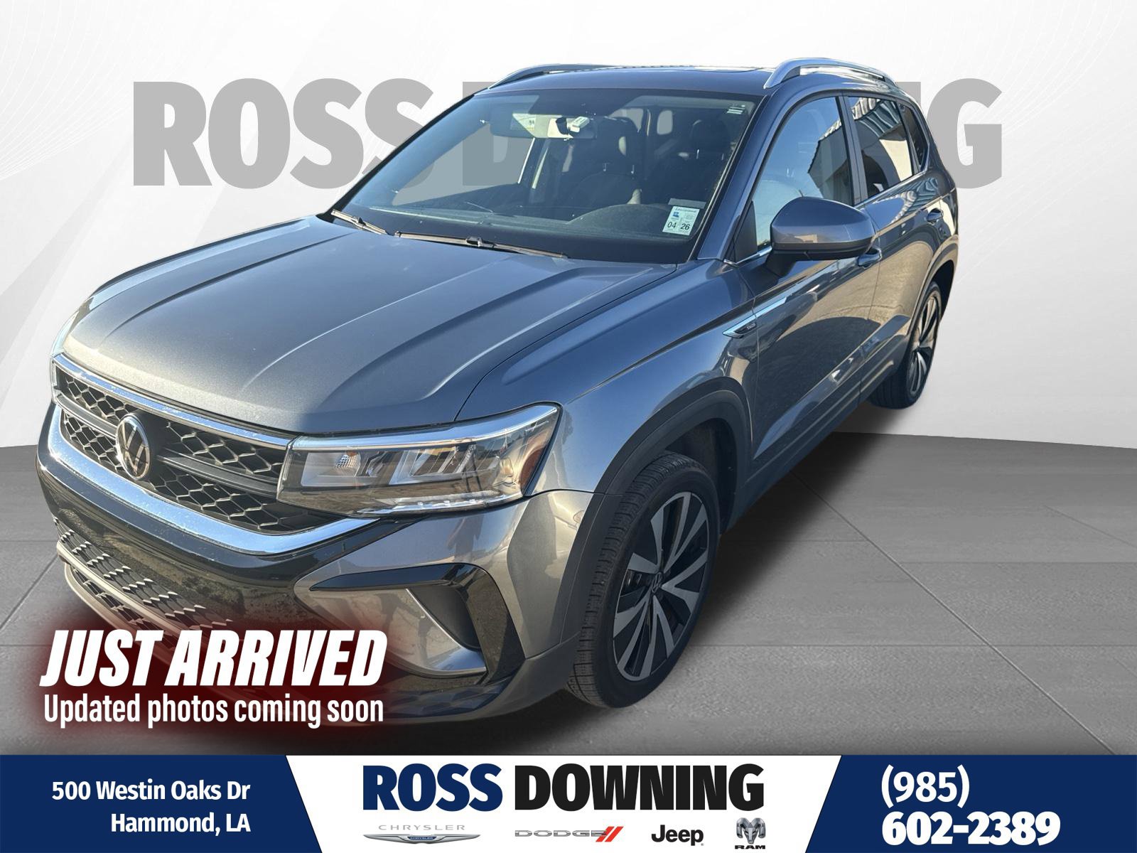 Used 2022 Volkswagen Taos SE FWD image 1