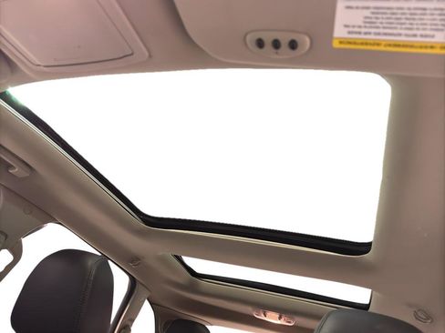 Used 2014 Ford Edge Limited w/ Equipment Group 301A AWD/4WD image 15