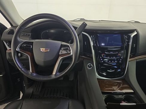 Used 2019 Cadillac Escalade Premium Luxury AWD/4WD image 13