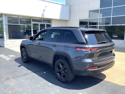 Certified 2023 Jeep Grand Cherokee Altitude image 7