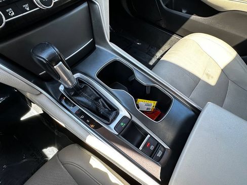 Used 2020 Honda Accord EX-L image 30