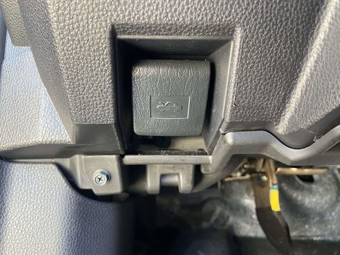 Used 2024 Toyota Tacoma SR5 RWD image 32