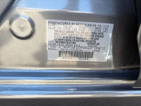 Used 2025 Nissan Versa SV FWD image 28