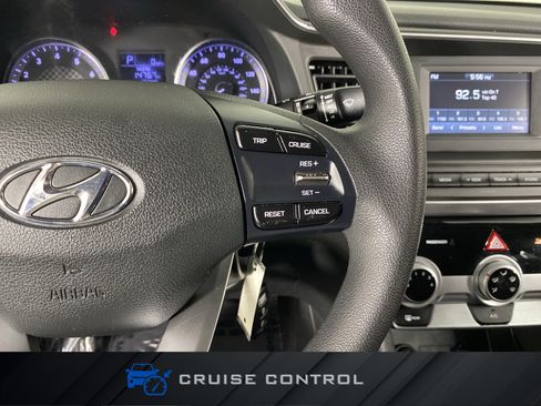 Used 2019 Hyundai Elantra SE w/ Cargo Package image 22