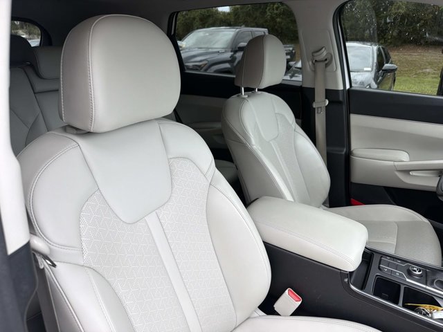 Used 2023 Kia Sorento S w/ Panoramic Sunroof Package FWD image 17