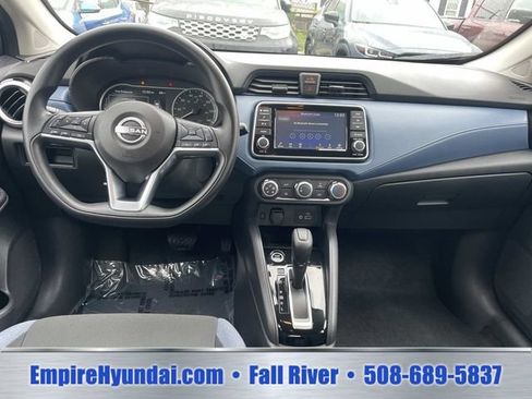 Used 2025 Nissan Versa SV w/ Trunk Package FWD image 12