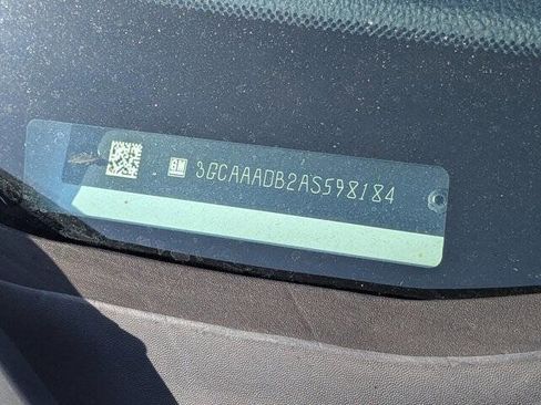 Used 2010 Chevrolet HHR LS image 32