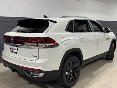 New 2026 Volkswagen Atlas Cross Sport SE image 11