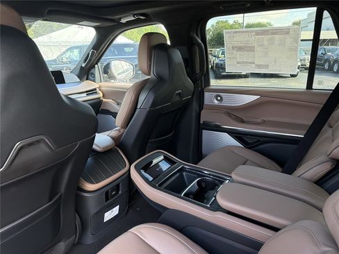 New 2026 Lincoln Navigator Black Label image 18