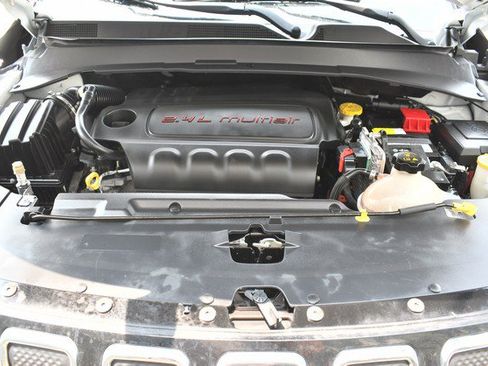 Used 2022 Jeep Compass Limited AWD/4WD image 29