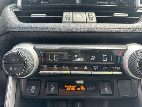 Used 2020 Toyota RAV4 XSE AWD/4WD image 40