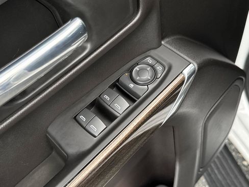 Used 2019 Chevrolet Silverado 1500 LT w/ All-Star Edition AWD/4WD image 18