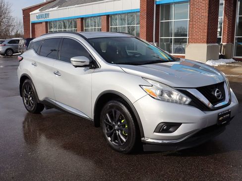 Used 2017 Nissan Murano SV w/ Premium Plus Package image 4