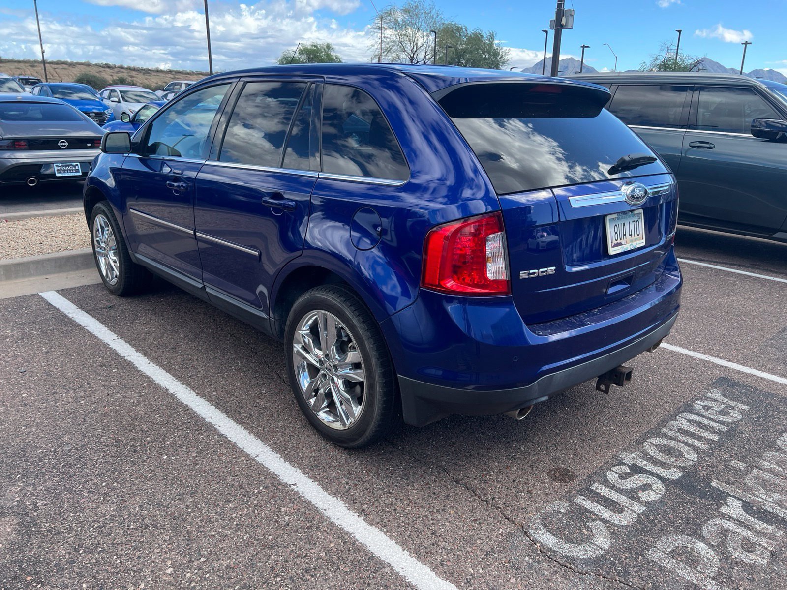 Used 2014 Ford Edge Limited w/ Driver Entry Package FWD image 5