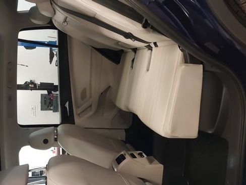 Used 2022 Volkswagen Tiguan SE AWD/4WD image 27