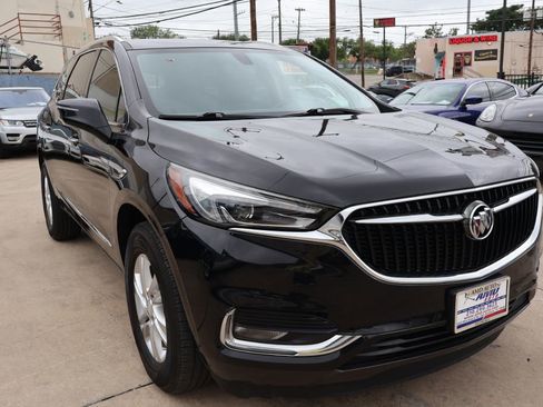 Used 2019 Buick Enclave Preferred w/ LPO, Cargo Package FWD image 1