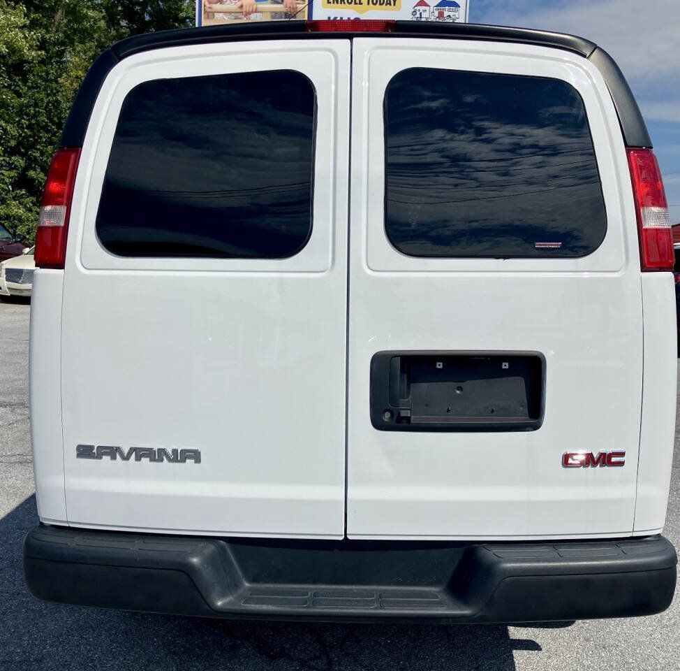 Used 2023 GMC Savana 2500 w/ Driver Convenience Package RWD image 5