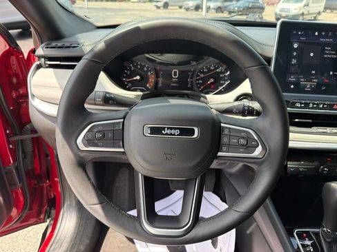 Used 2025 Jeep Compass Limited AWD/4WD image 14
