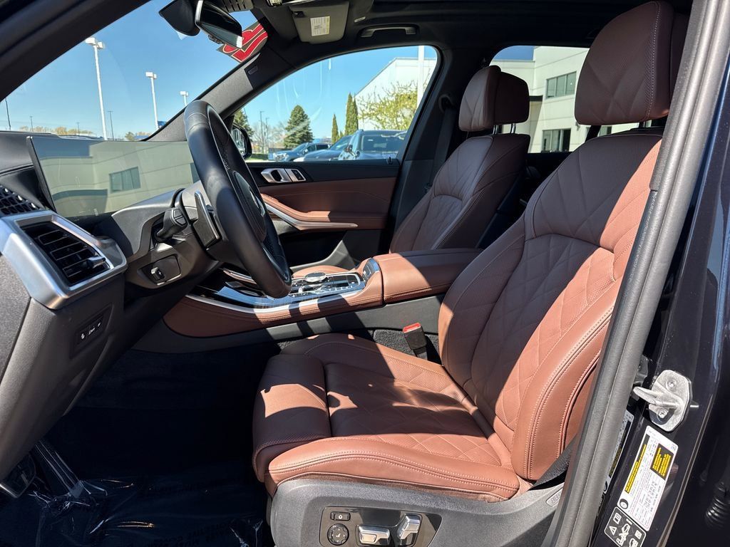 Used 2026 BMW X5 xDrive40i AWD/4WD image 15