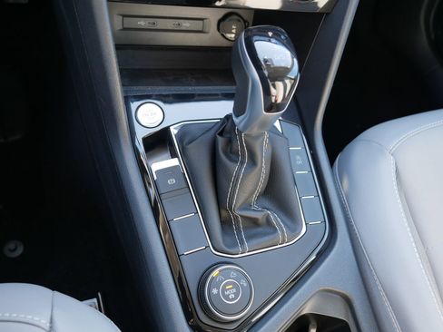 Used 2023 Volkswagen Taos SE image 24