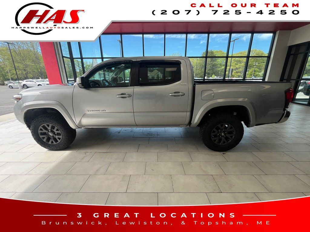 Used 2023 Toyota Tacoma SR5 AWD/4WD image 2