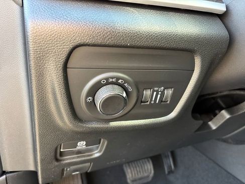 New 2026 Jeep Grand Cherokee Altitude AWD/4WD image 16