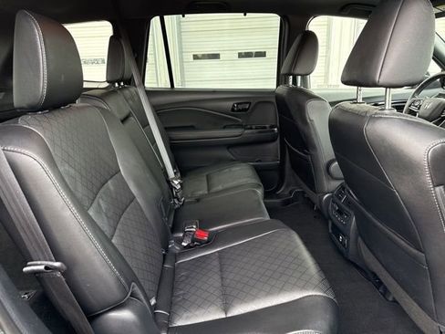 Used 2023 Honda Passport Elite image 13