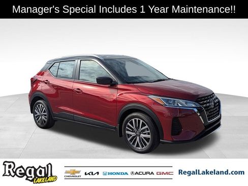 Used 2024 Nissan Kicks SV image 1