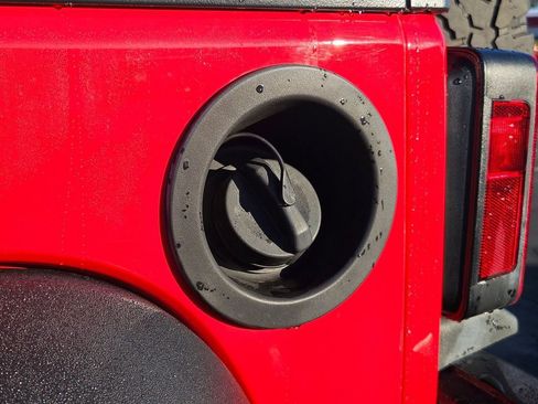 Used 2017 Jeep Wrangler Unlimited Sport w/ Quick Order Package 24S image 28