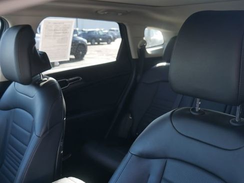 Used 2025 Kia Sportage SX image 37