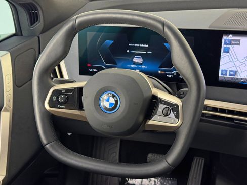 Used 2023 BMW iX xDrive50 w/ Sport Package image 21
