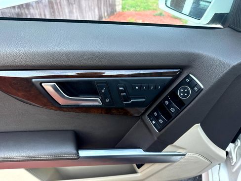 Used 2015 Mercedes-Benz GLK 350 4MATIC image 18