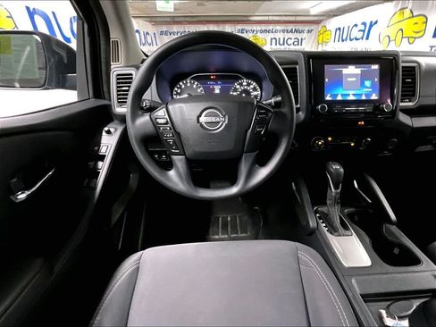 Used 2022 Nissan Frontier SV AWD/4WD image 17