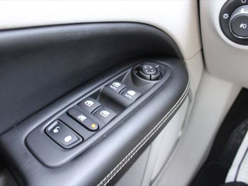 Certified 2020 Jeep Compass Latitude w/ Safety & Security Group FWD image 25