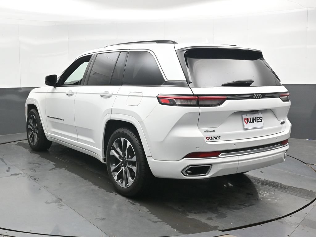 Used 2022 Jeep Grand Cherokee Overland AWD/4WD image 9