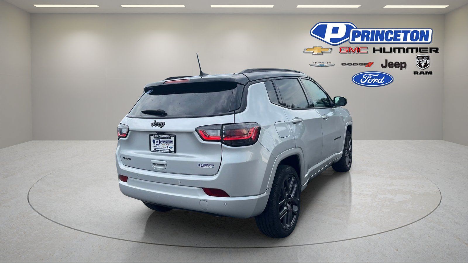 Used 2025 Jeep Compass Limited w/ High Altitude Package AWD/4WD image 7