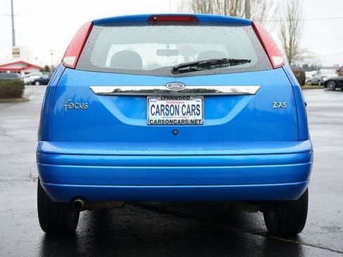 Used 2002 Ford Focus ZX5 Hatchback image 4