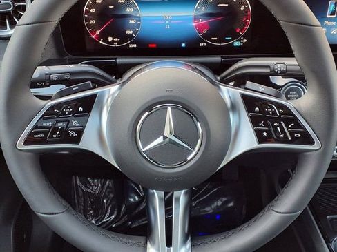 New 2026 Mercedes-Benz GLA 250 GLA 250 image 8