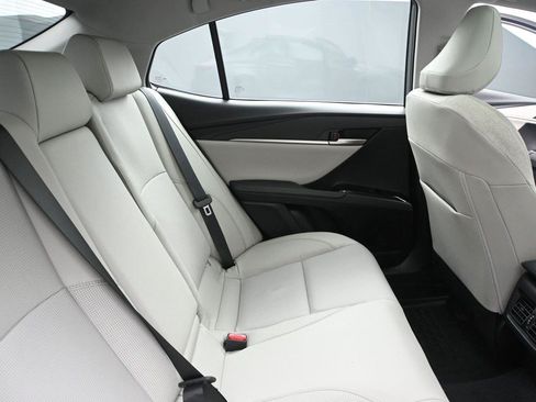 Used 2025 Toyota Camry XLE w/ Premium Plus Package AWD/4WD image 22