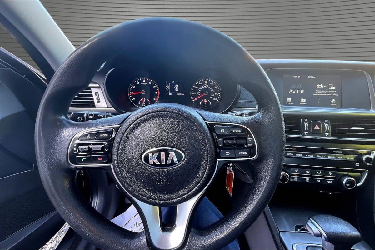 Used 2018 Kia Optima LX FWD image 8