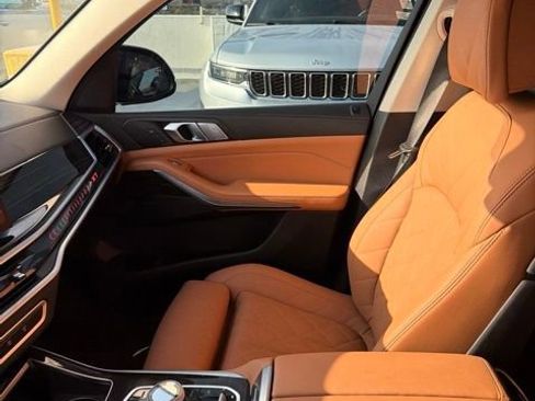 Used 2026 BMW X7 xDrive40i AWD/4WD image 5