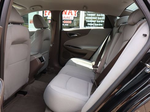 Certified 2025 Chevrolet Malibu LT FWD image 24