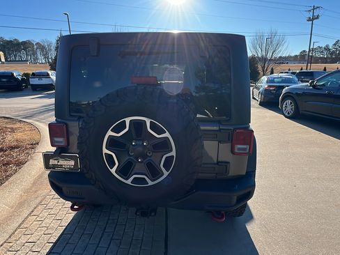 Used 2014 Jeep Wrangler Unlimited Rubicon image 9
