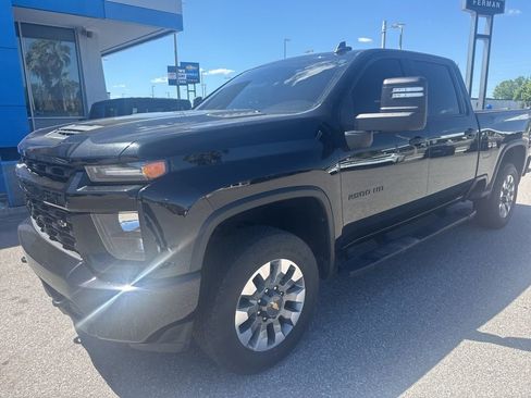Used 2022 Chevrolet Silverado 2500 Custom w/ Custom Value Package image 6