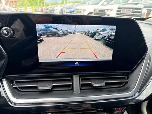 Used 2025 Chevrolet Trax ACTIV FWD image 15