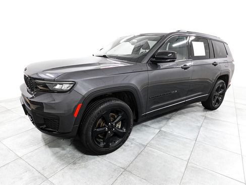 Used 2023 Jeep Grand Cherokee L Laredo AWD/4WD image 4