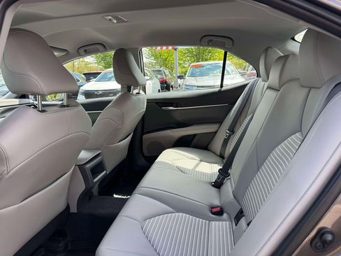 Used 2023 Toyota Camry SE AWD/4WD image 14