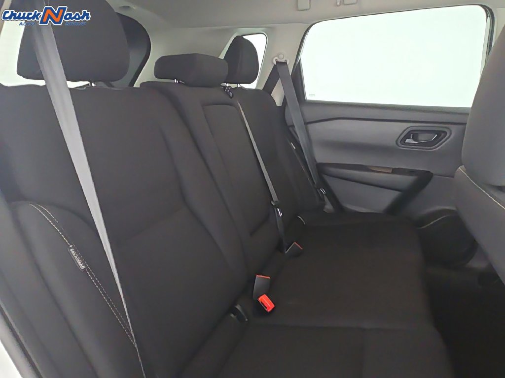 Used 2024 Nissan Rogue S FWD image 31