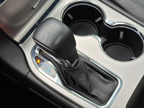 Used 2019 Jeep Grand Cherokee Altitude image 22